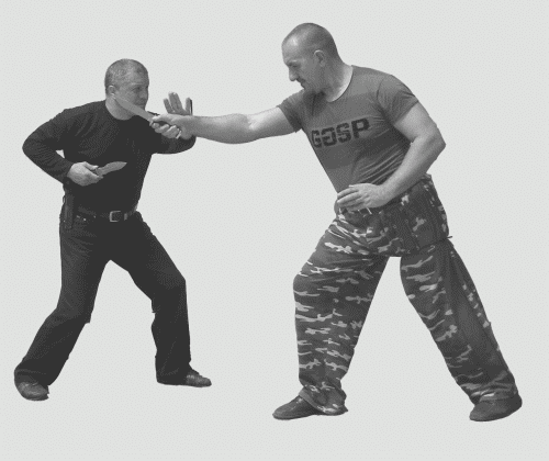 Стойка ножевого боя